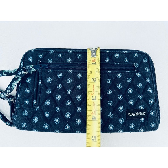 Vera Bradley Quilted Blue Classic Medium Size Wallet Flowers Wristlet‎ - Picture 9 of 9